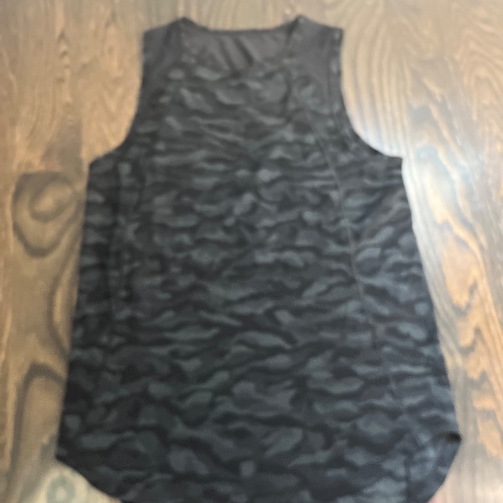 Lululemon tank